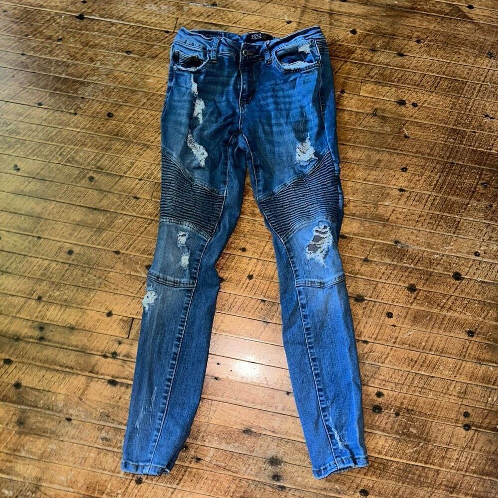 Judy Blue distressed destroyed skinny fit 3/26 boutique jeans